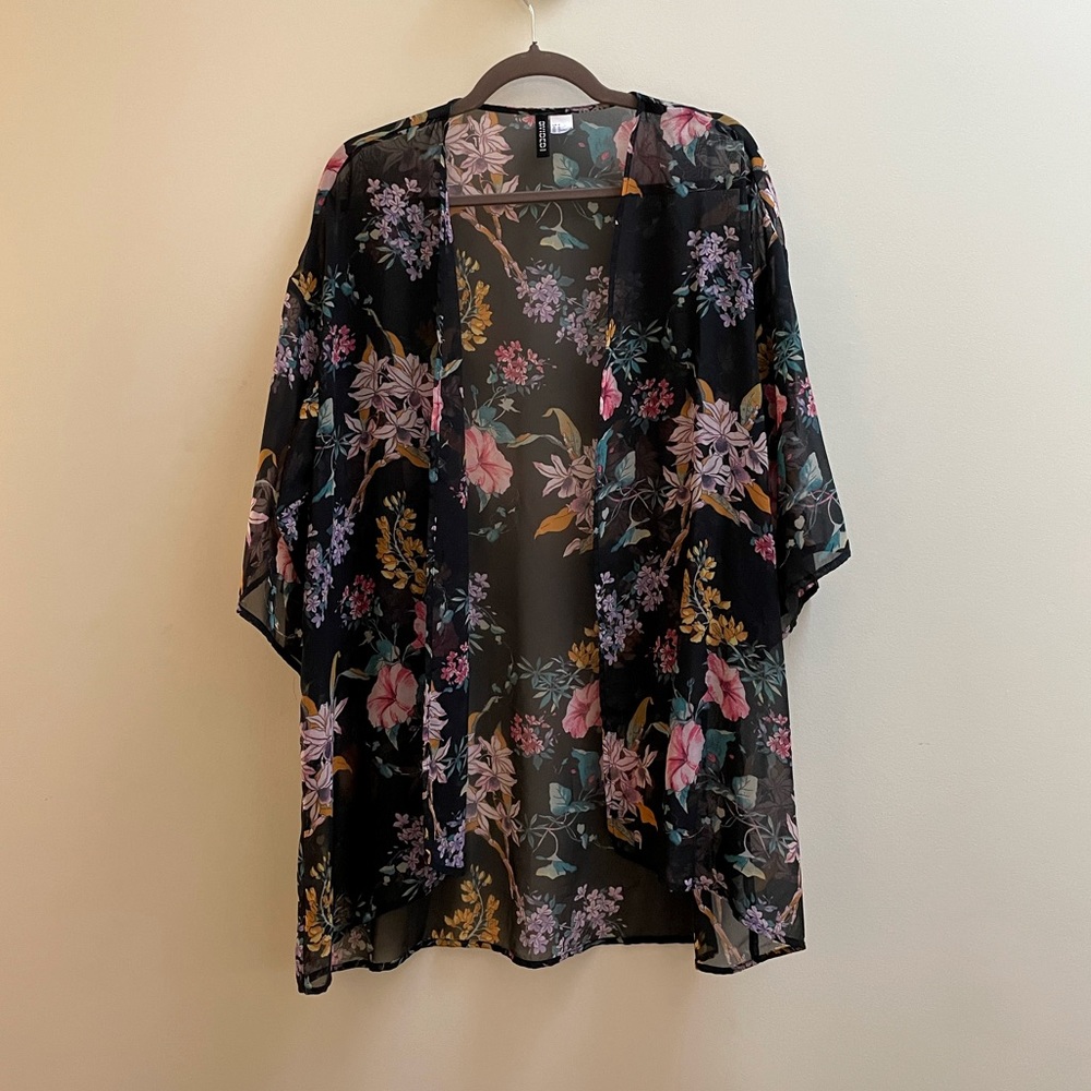 H&M Divided Floral Kimono/Shall